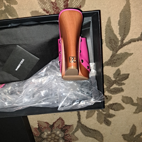 Shoes - Picture 9 of 14